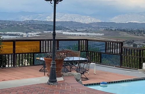 Valle Lindo House | Mountains and City Lights Views
