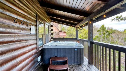 Sevierville House | Mountains are Calling by AvantStay Sleeps 8 Hot Tub Game Loft Located in Douglas Lake Resort