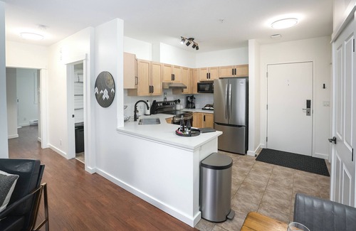 Cougar Creek Condo | Mountains' Edge by ML