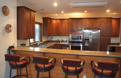 Juniper Ridge House | 'Mountains Majesty' - Beautiful 5 BR, Easy Access to Slopes