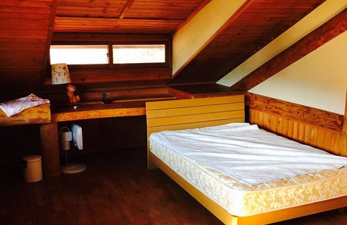 Chino House | Mountains, ski resorts, hot springs, cuisine, culture
