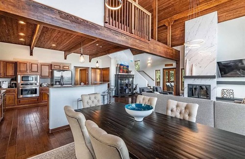 Angel Fire Ski Chalet | Mountainside Chalet in Angel Fire