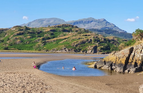 Tanygrisiau Cottage | Mountainside Cottage - Excellent Hillwalking and Adventure Location