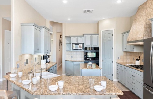 East Mesa House | Mountainside Desert Retreat
