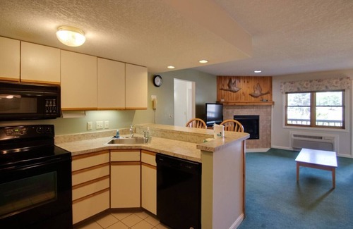 North Woodstock House | Mountainside Getaway at Deer Park Resort