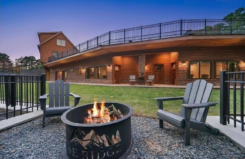 Mena House | Mountainside Luxury Unit 3—LOCATION! LOCATION!