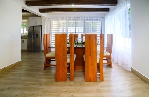Barrio Las Yaguitas House | Mountainside retreat on la montaña Isabel de Torre