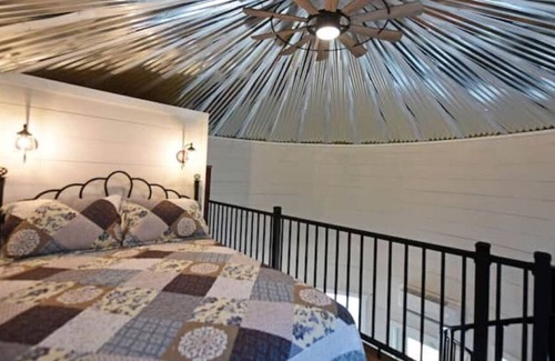Young Harris House | Mountainside Silo