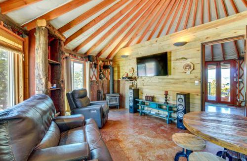 Montrose House | Mountainside Yurt with Views Less Than 3 Mi to Black Canyon!