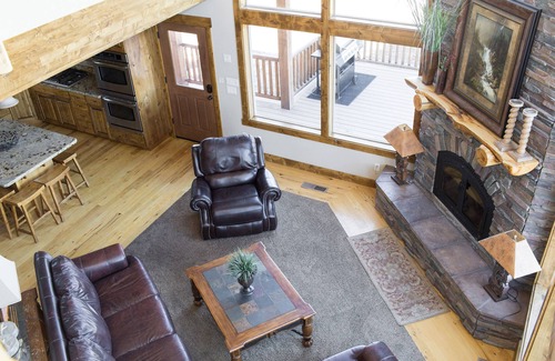 Zion National Park East Entrance Cabin | MountainStarCabin - Lrg Cabin boarders Zion NP - Happy Place for Gathering