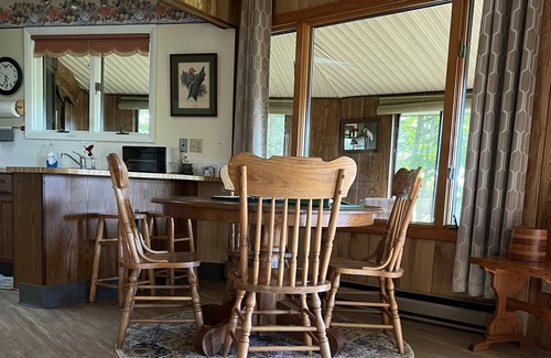 Newland House | Mountaintop Getaway with Sunset Views
