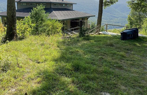 Dorset House | Mountaintop House With Spectacular Views
