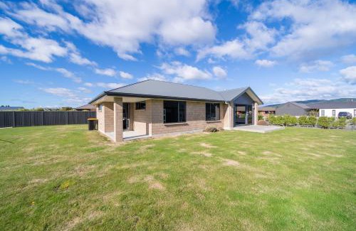 Te Anau House | Mountainview Escape - Te Anau Holiday House