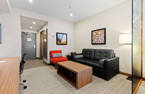 Sundre Hotel | Mountainview Inn & Suites
