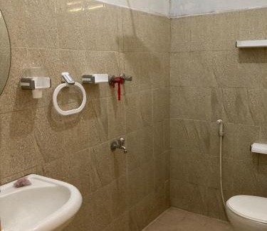 Kithulgala House | Mountainview Rooms and Adventure