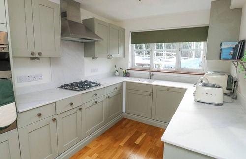 Turnchapel Cottage | MOUNTBATTEN HOUSE, family friendly in Mount Batten