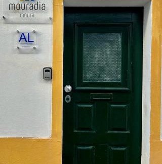 Moura House | Mouradia Moura