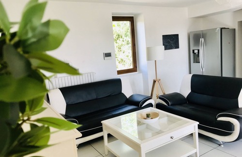 Saint-Medard House | Mouret House