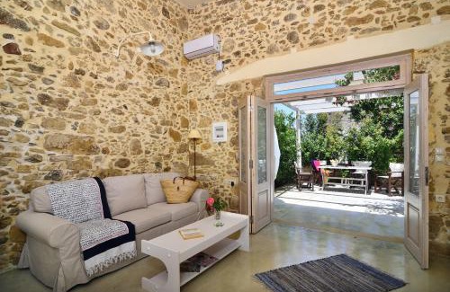 Drapanias House | Mousa Thalia