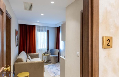 Pieres House | Moustheni Blue Guest House