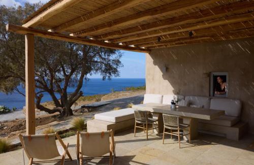 Serifos Apartment | Mousti's Cell