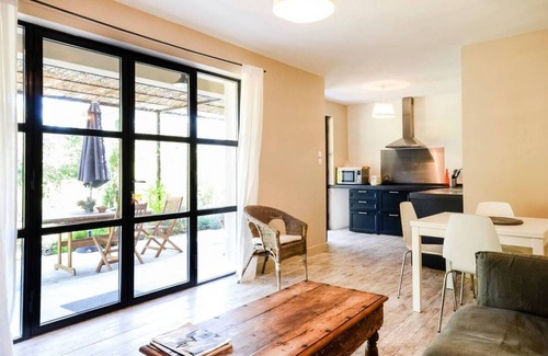 Menerbes House | Moustier de Menerbes 2 – modern apartment with pool