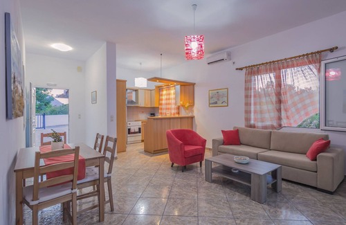 Samos Town Villa | MOUZAKIS VILLA (RED VILLA)