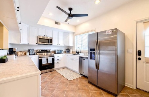 Tremont House | Movie Theater-Game Room-Parking-Heart Of Cleveland