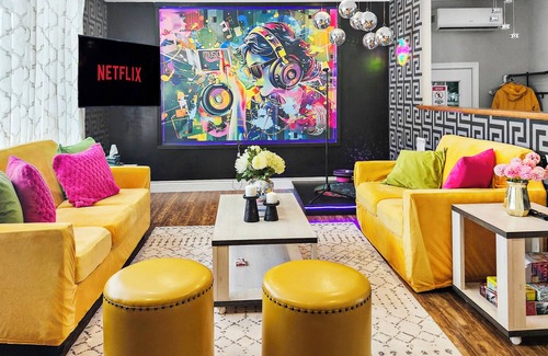 South Bruce Peninsula House | Movie Themed House with mini-Arcade & Hot Tub