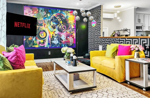 South Bruce Peninsula House | Movie Themed House with mini-Arcade & Hot Tub