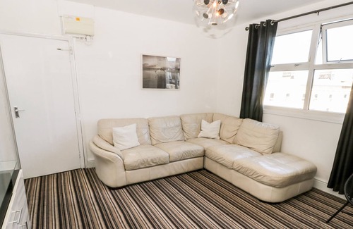 Bridlington Old Town Apartment | MOWBRAY 9, pet friendly, country holiday cottage in Bridlington