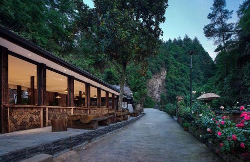 Wulingyuan Bed & Breakfast | MowenReclusion
