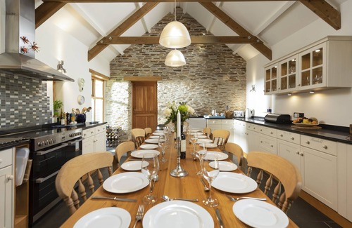 Winnard's Perch House | Mowhay Barn - a house that sleeps 8 guests in 4 bedrooms