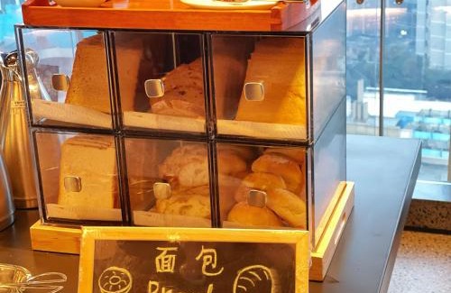 Yuzhong Hotel | Moxy Chongqing