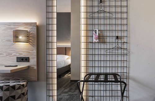 Holthausen Hotel | Moxy Duesseldorf South