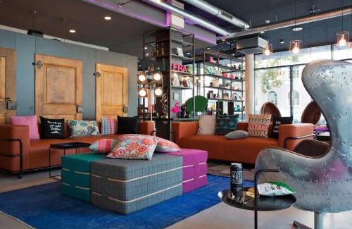 Ostend Hotel | MOXY Frankfurt East