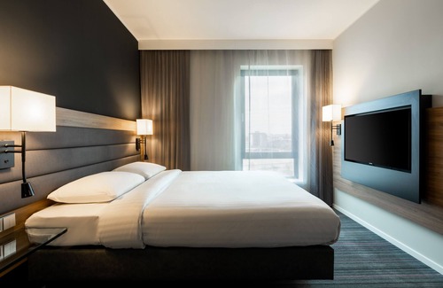 Cranford Hotel | MOXY London Heathrow Airport