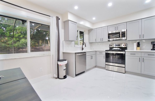 Casselberry House | Moxy Luxe - Charming 4-bedroom house with AC and WiFi in delightful Casselberry