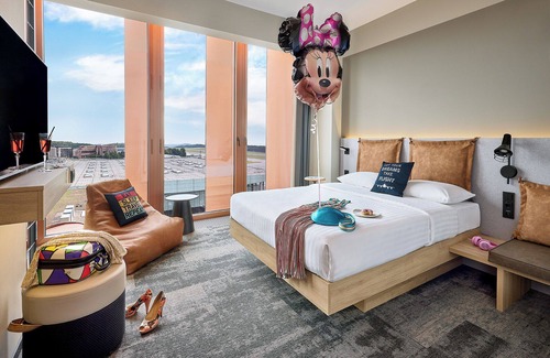 Findel Hotel | Moxy Luxembourg Airport