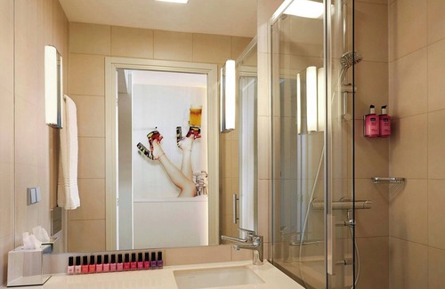 Schwaig Hotel | MOXY Munich Airport