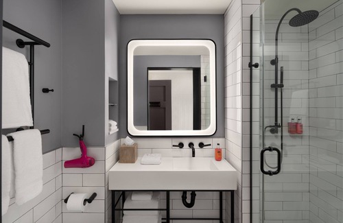 East Village Hotel | Moxy San Diego Downtown/Gaslamp Quarter