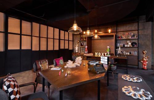 Xuhui Hotel | Moxy Shanghai Xuhui