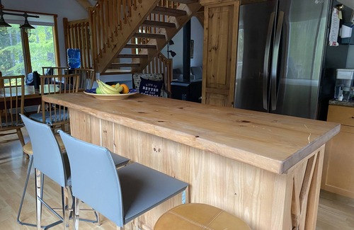 East Kootenay House | Moyie Lake Cabin