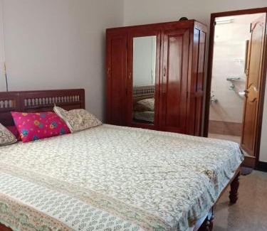 White Town Apartment | MP Plaza Queen