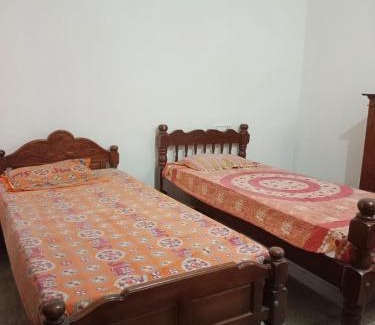 White Town Apartment | MP Plaza Queen