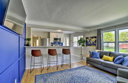 Hiawatha House | Mpls Duplex with WiFi and Kitchen 5 Mi to Dtwn!