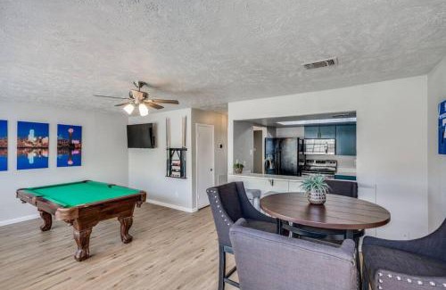 Grand Prairie House | Mpressive Hideaway!