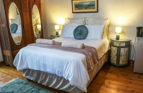 Jeffreys Bay Hotel | Mr Pell's House Self-Catering Accommodation
