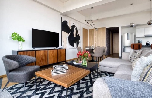 Reforma Apartment | Mr. W | Decorous Stylish Apartment | 2Br | Gym