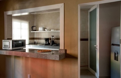 Roma Sur Apartment | Mr. W | Remodeled Cozy Roma Apartment